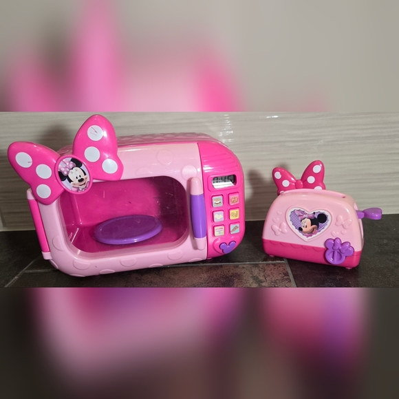 Toy Minnie Mouse Microwave & Toaster - Picture 1 of 1